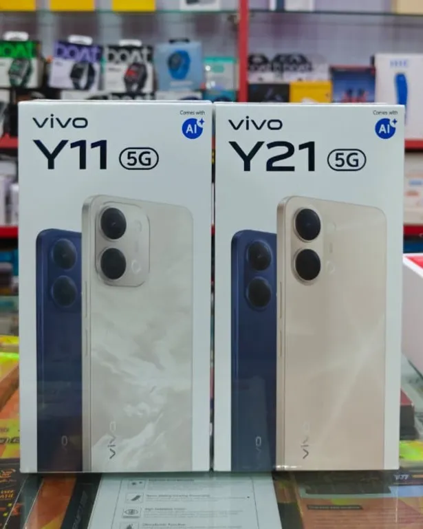 vivo Y11 5G and Y21 5G boxes on the shop counter